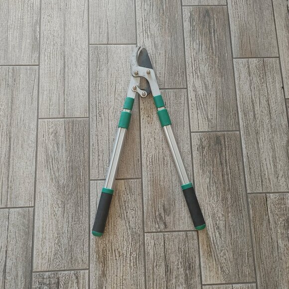 TREE TRIMMER, BRANCH CUTTER WITH EXTENDABLE HANDLES - Picture 1 of 6